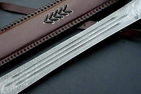 G2 Hand Forged Damascus Steel Sword with Rose Wood Handle